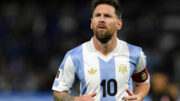 Lionel Messi, capitão da Seleção Argentina (foto:  JUAN MABROMATA / AFP)