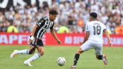 Scarpa em ação pelo Atlético na decisão da Libertadores, contra o Botafogo (foto: Alexandre Guzanshe/EM/D.A Press)