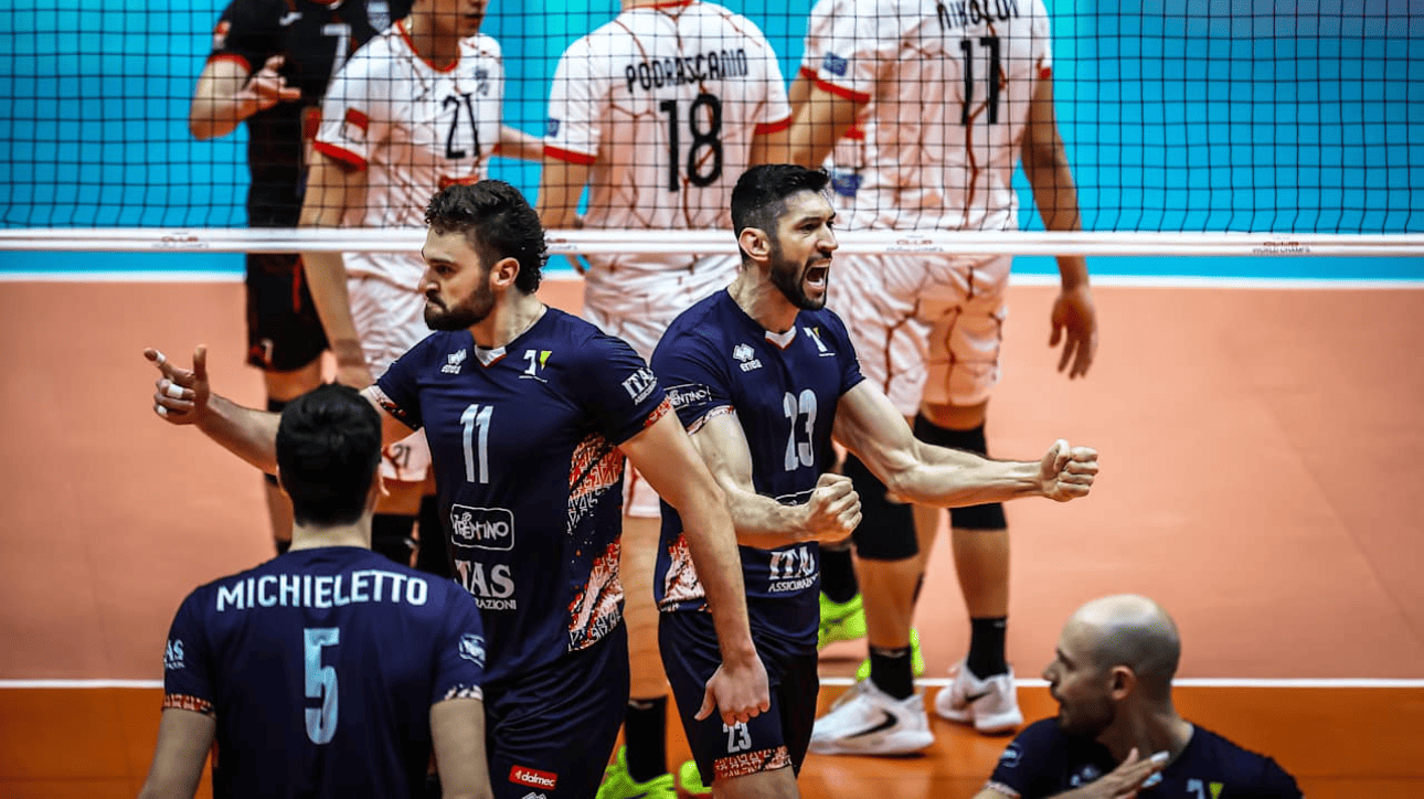 Jogadores de vôlei do Trentino comemorando ponto diante do Civitanova, pela semifinal do Mundial de Vôlei (foto: Divulgação/FIVB)