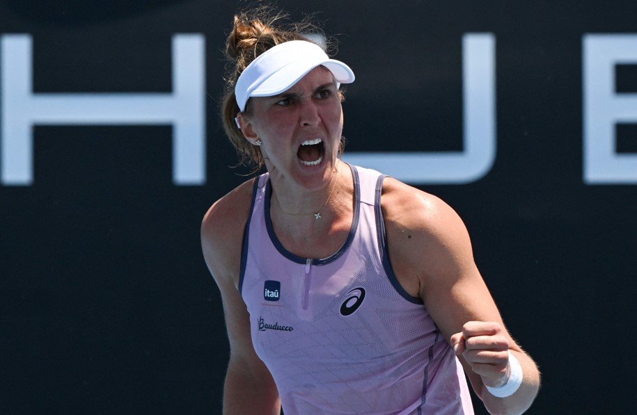 Bia Haddad (foto: Paul Crock / AFP)