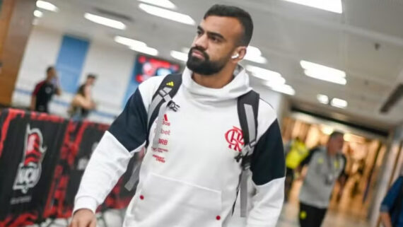 Fabrício Bruno antes de jogo do Flamengo (foto: Marcelo Cortes / CRF)