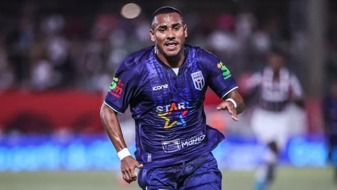 Jogador do Maricá em campo pelo Campeonato Carioca (foto: Bruno Maia/Maricá FC)