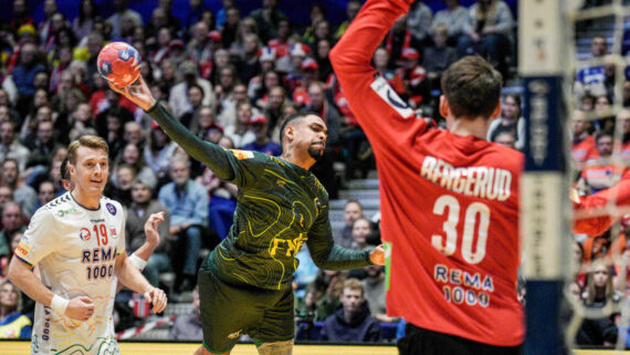 Brasil venceu a Noruega na primeira rodada do Mundial Masculino de Handebol (foto: Stian Lysberg Solum / NTB)