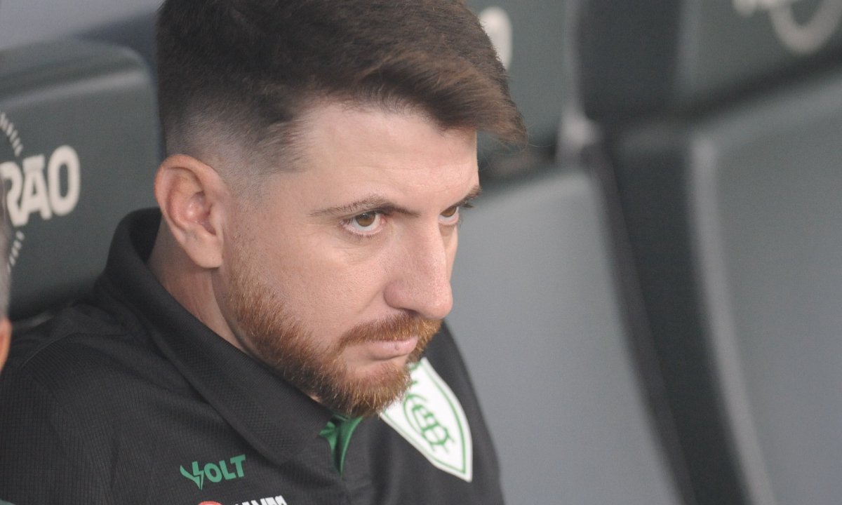 William Batista em jogo do América no Mineirão (foto: Alexandre Guzanshe/EM/DA.Press)