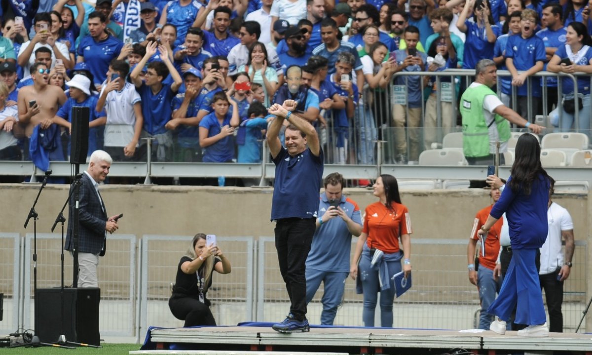 Pedrinho em evento no Mineirão (foto: Alexandre Guzanshe/ EM DA Press)