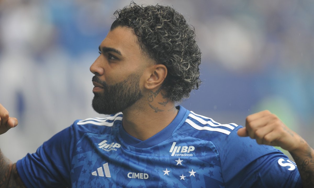 Gabigol em apresentação no Cruzeiro (foto: Alexandre Guzanshe/ EM DA Press)