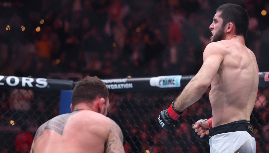 Islam Makhachev (foto: Harry How / GETTY IMAGES NORTH AMERICA / Getty Images via AFP)