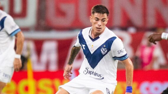 Valentín Gómez, zagueiro argentino (foto: Vélez Sarsfield/Divulgação)