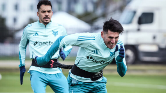 Lucas Villalba em treino do Cruzeiro nos EUA (foto: Gustavo Aleixo/Cruzeiro)