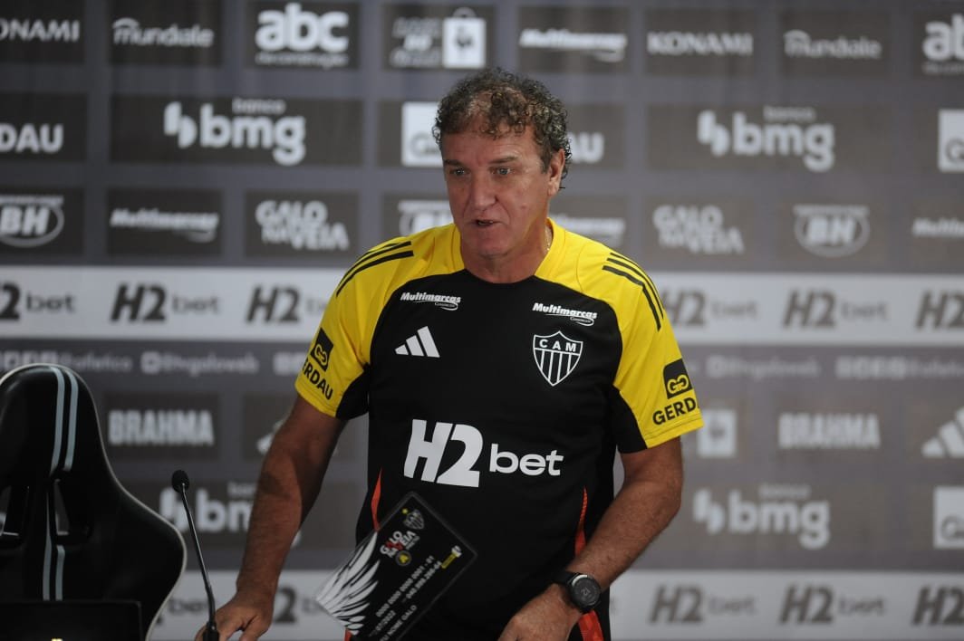 Cuca em apresentação no Atlético (foto: Alexandre Guzanshe/EM/DA.Press)