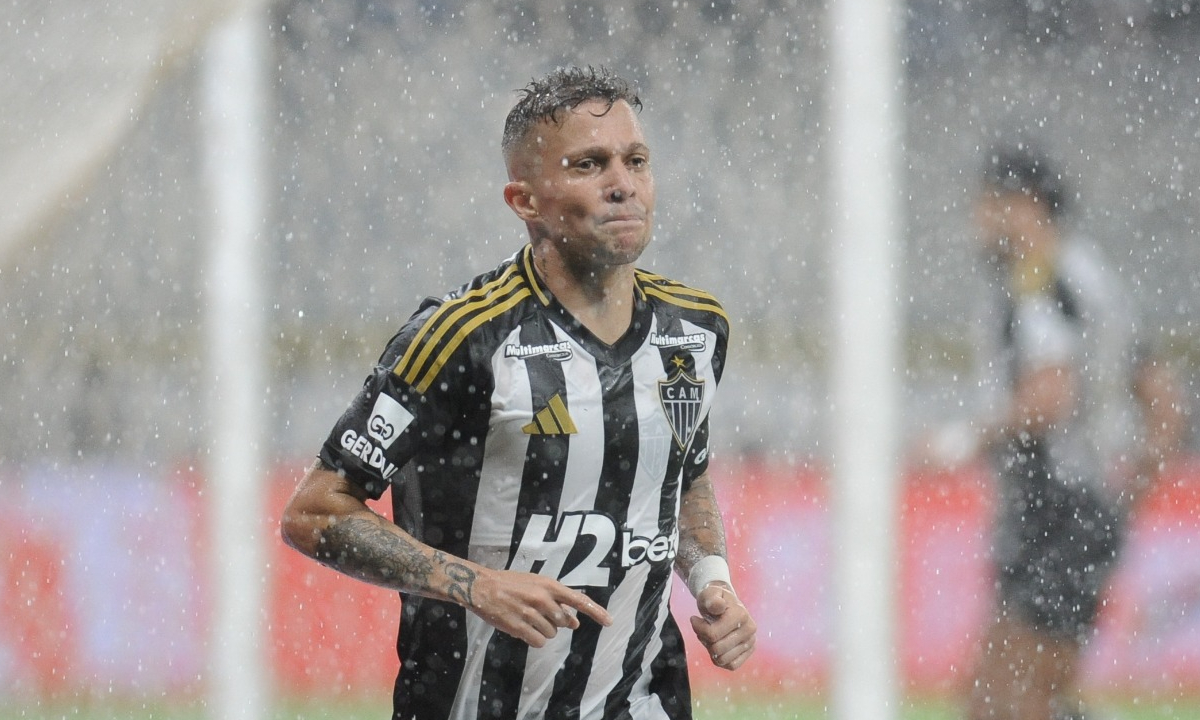 Bernard celebra o primeiro gol ao redor do Atlético - (Foto: Alexandre Guzanshe/Em/Da Press)