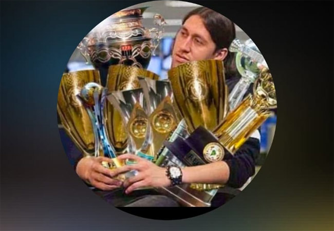 Cássio com vários troféus na foto de perfil do Instagram – (foto: Reprodução)