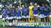 Jogadoras do Cruzeiro durante apresentação na Toca da Raposa 2 (foto: Gustavo Martins/Cruzeiro)