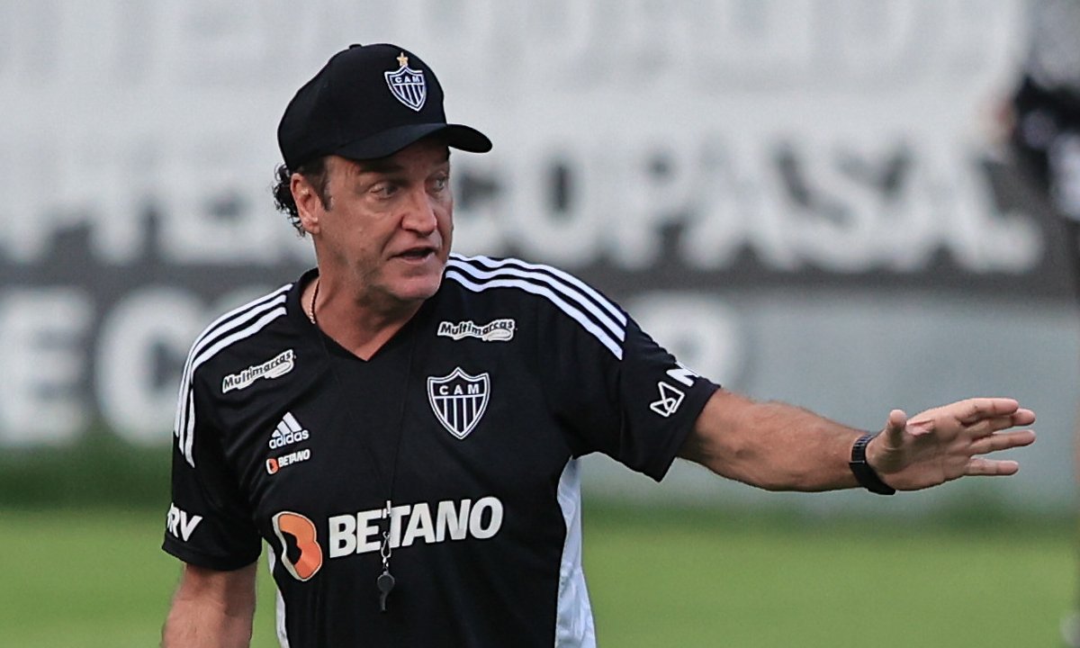Cuca durante treino do Atlético (foto: Pedro Souza/Atlético)