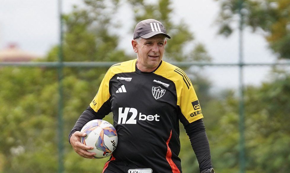 Guilherme Dalla Déa, técnico do sub-20 do Atlético (foto: Daniela Veiga / Atlético)