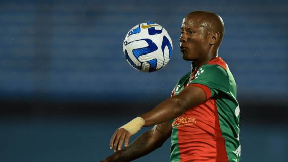 Mathias Acuña em campo (foto: Dante Fernandez/AFP)