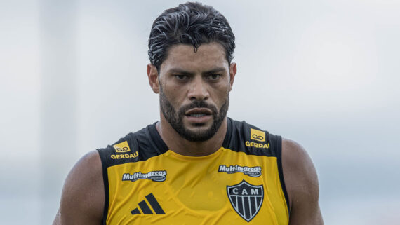 Hulk durante treino na Cidade do Galo (foto: Pedro Souza/Atlético)