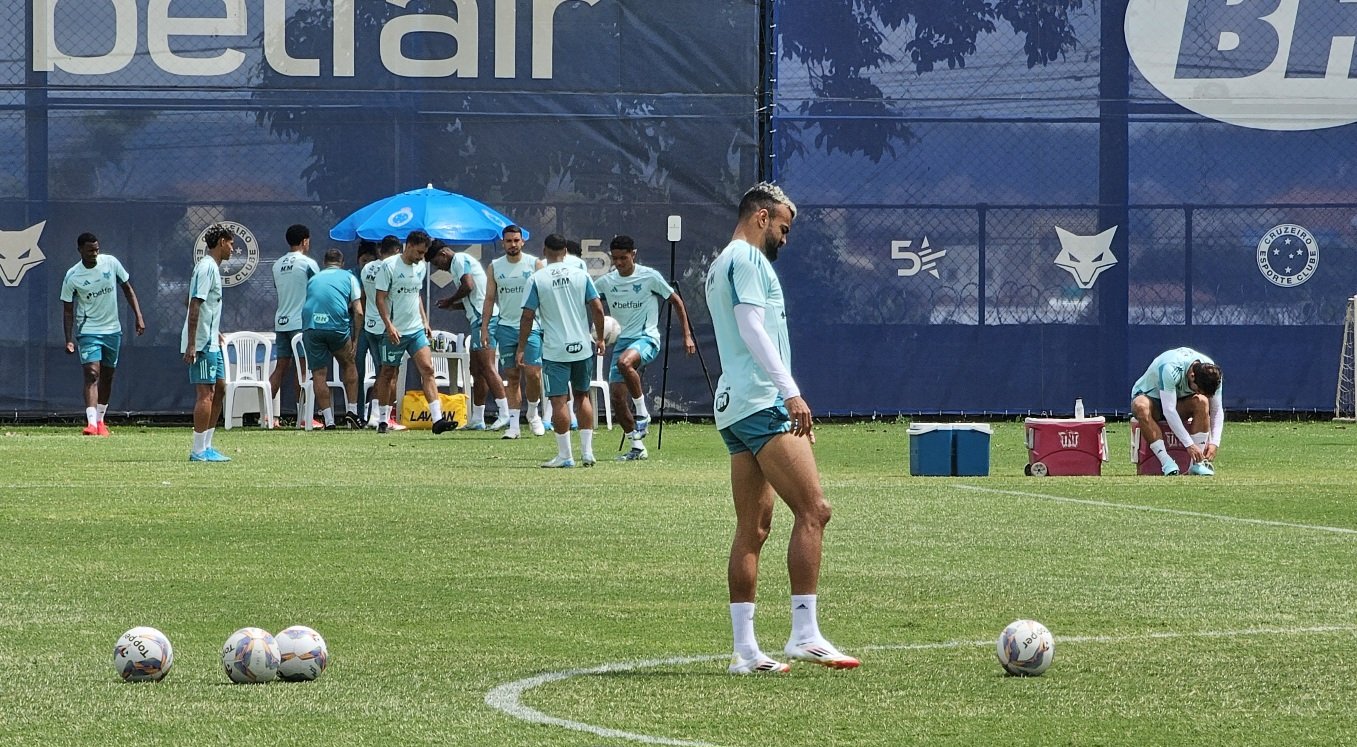 Treino do Cruzeiro na Toca da Raposa (foto: João Victor Pena/No Ataque)