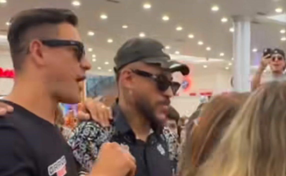 Sósia de Neymar em shopping em Santos (foto: Reprodução)