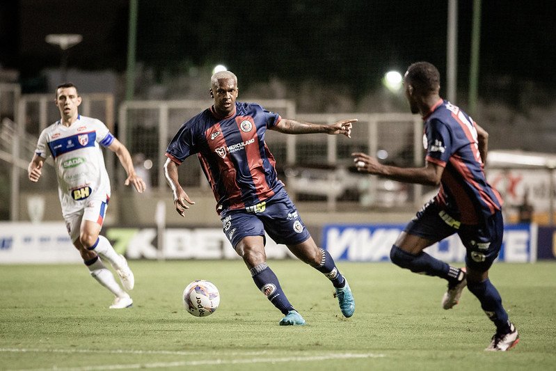 Itabirito em campo contra o Betim (foto: Rafael Leandro / Itabirito FC)