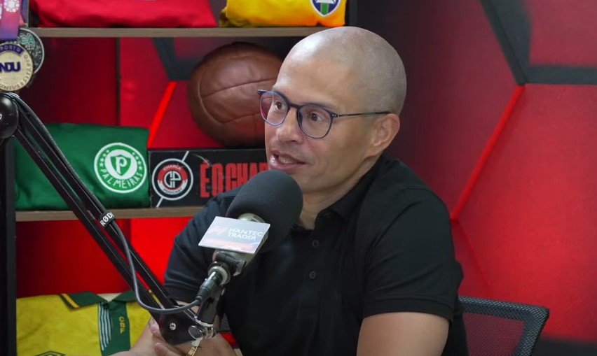 Alex é um dos maiores ídolos da história do Cruzeiro (foto: Reprodução)