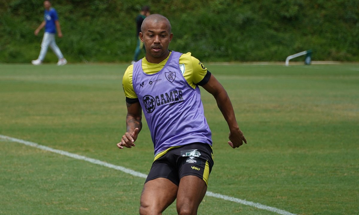 Mariano, lateral-direito do América (foto: Marco Ferraz/América)