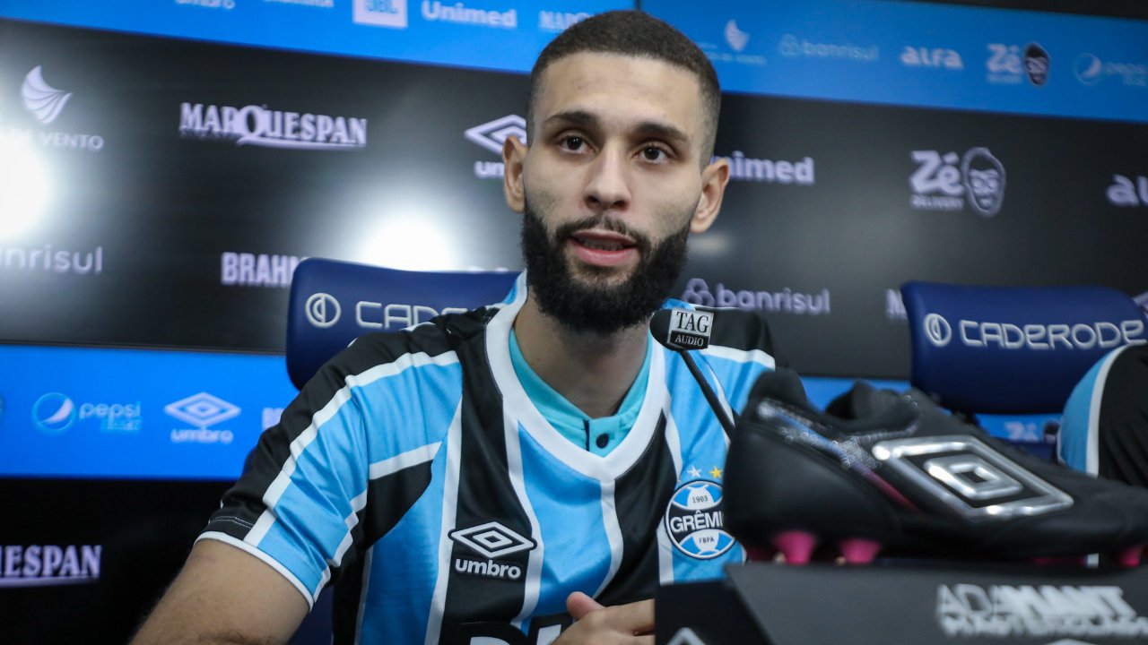 Wagner Leonardo, novo zagueiro do Grêmio (foto: CAROLINE MOTTA/GRÊMIO FBPA)