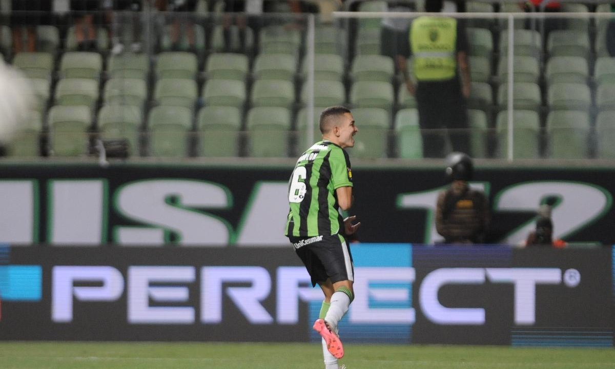 Marlon, lateral-direito do América (foto: Alexandre Guzanshe/EM/D.A Press)