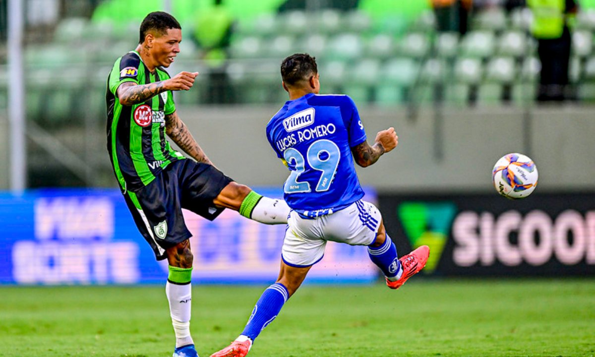 Kauã Diniz em jogo entre América e Cruzeiro pelo Mineiro (foto: Mourão Panda/América)