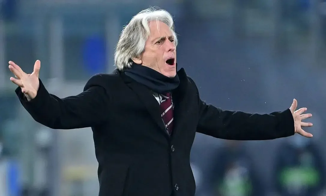 Jorge Jesus está sem clube desde a saída do Al-Hilal (foto: ALBERTO PIZZOLI / AFP)