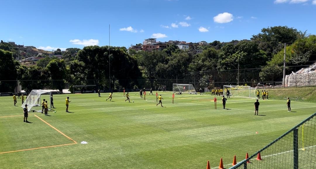 Parte do treino do Atlético na Cidade do Galo (27/2) (foto: Lucas Bretas/No Ataque)