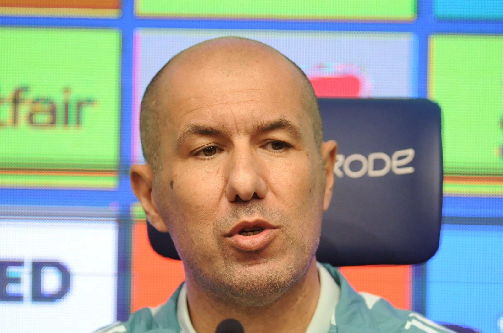 Leonardo Jardim foi apresentado no Cruzeiro nesta segunda-feira (10/2) (foto: Alexandre Guzanshe/EM/D.A Press)