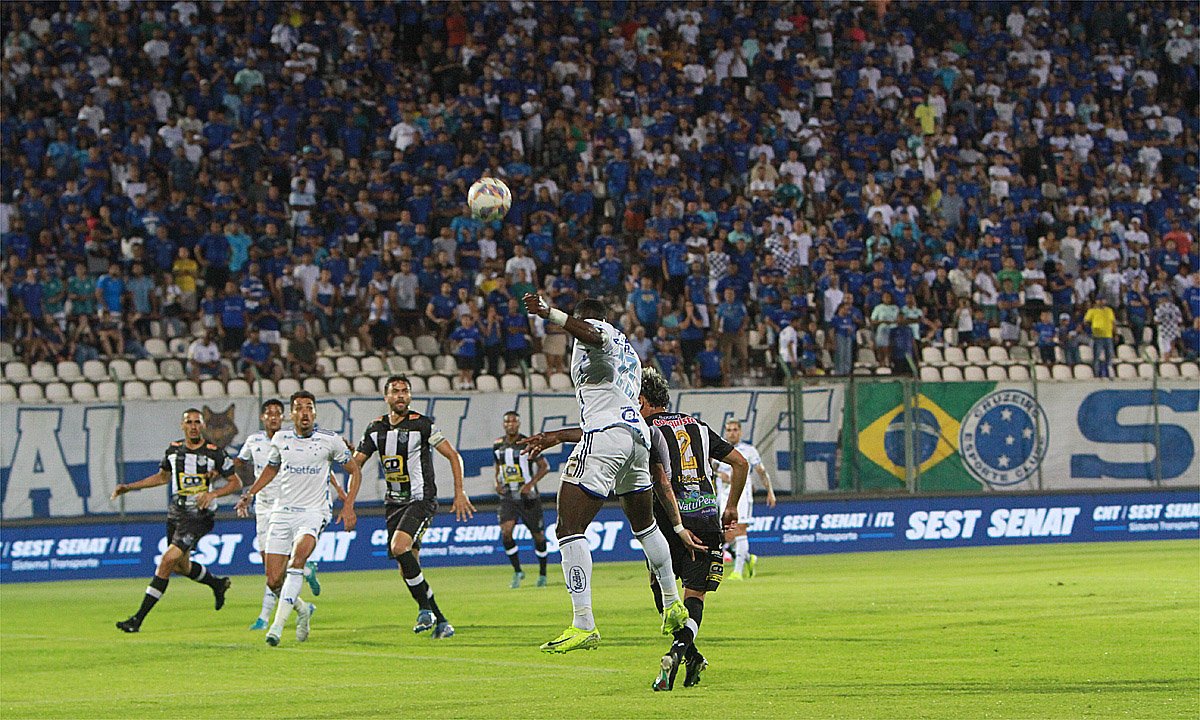 Democrata x Cruzeiro (foto: Edésio Ferreira/EM D.A Press)