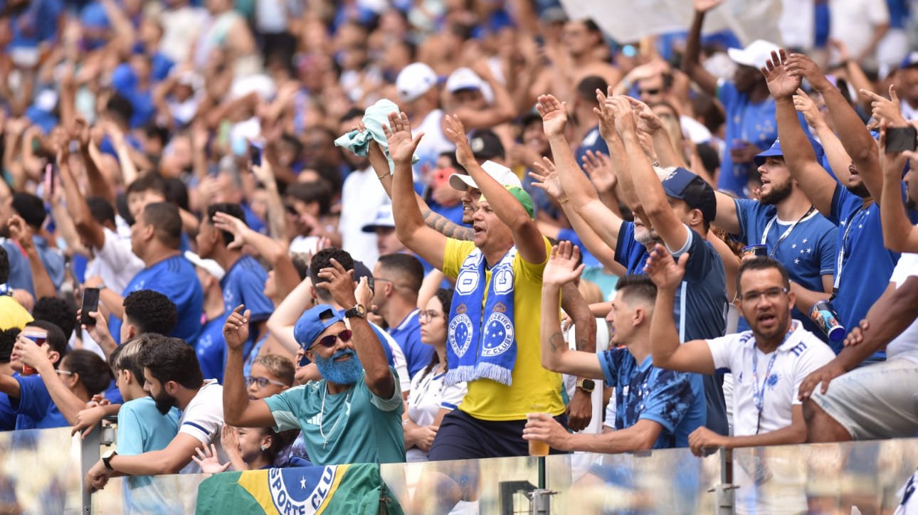 Torcedores do Cruzeiro no Mineirão (foto: Ramon Lisboa/EM/D.A Press)