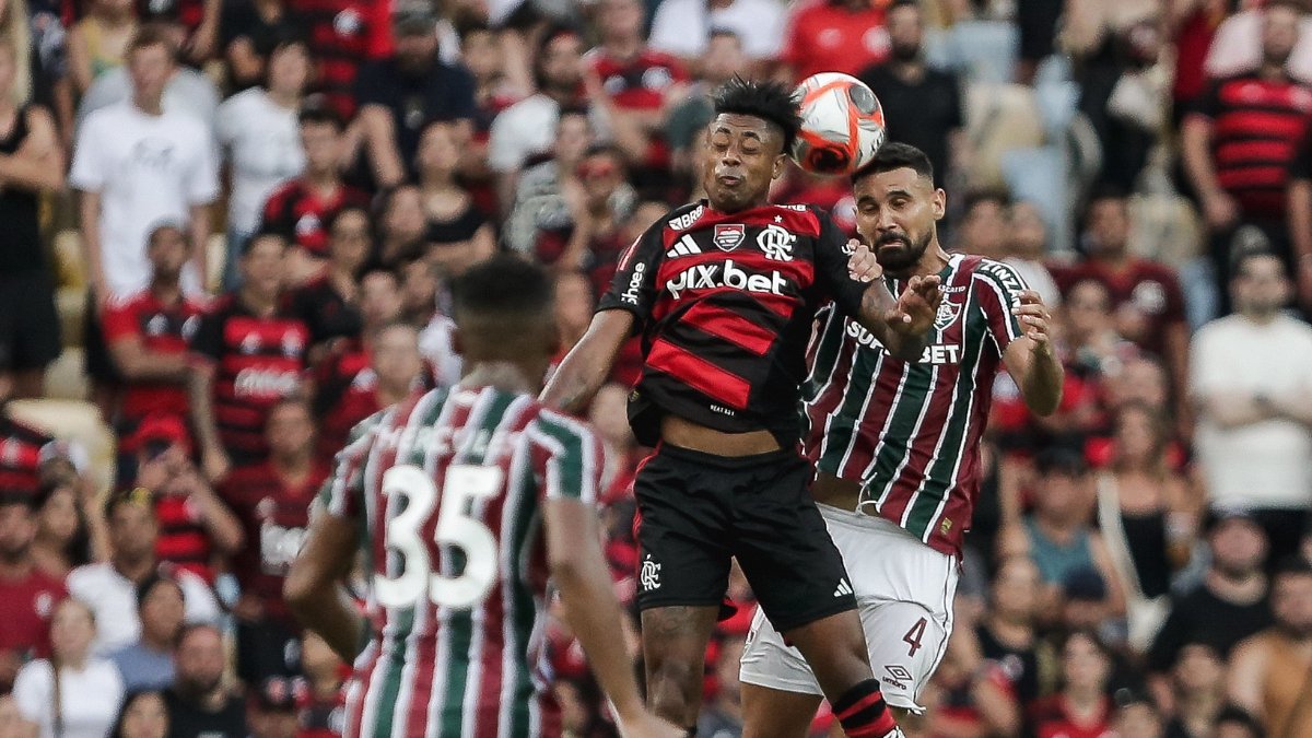 Flamengo e Fluminense empataram pelo Carioca (foto: LUCAS MERÇON / FLUMINENSE F.C.)