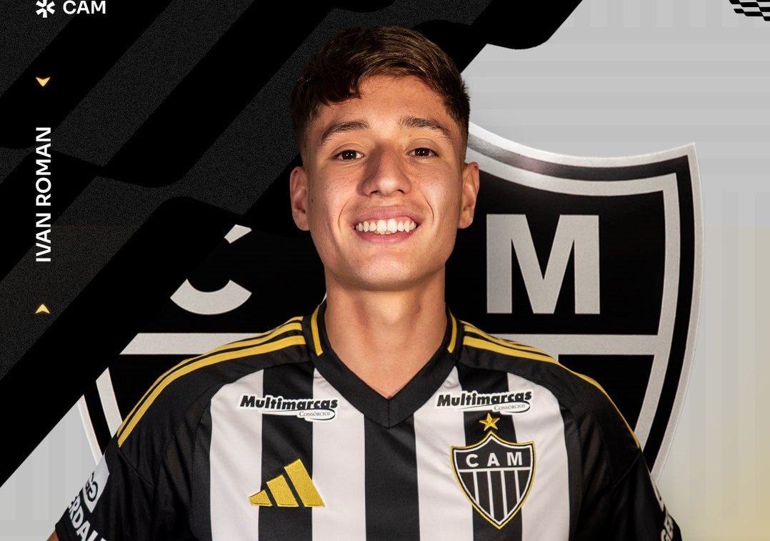 Zagueiro Iván Román com a camisa do Atlético (foto: Divulgação/Atlético)