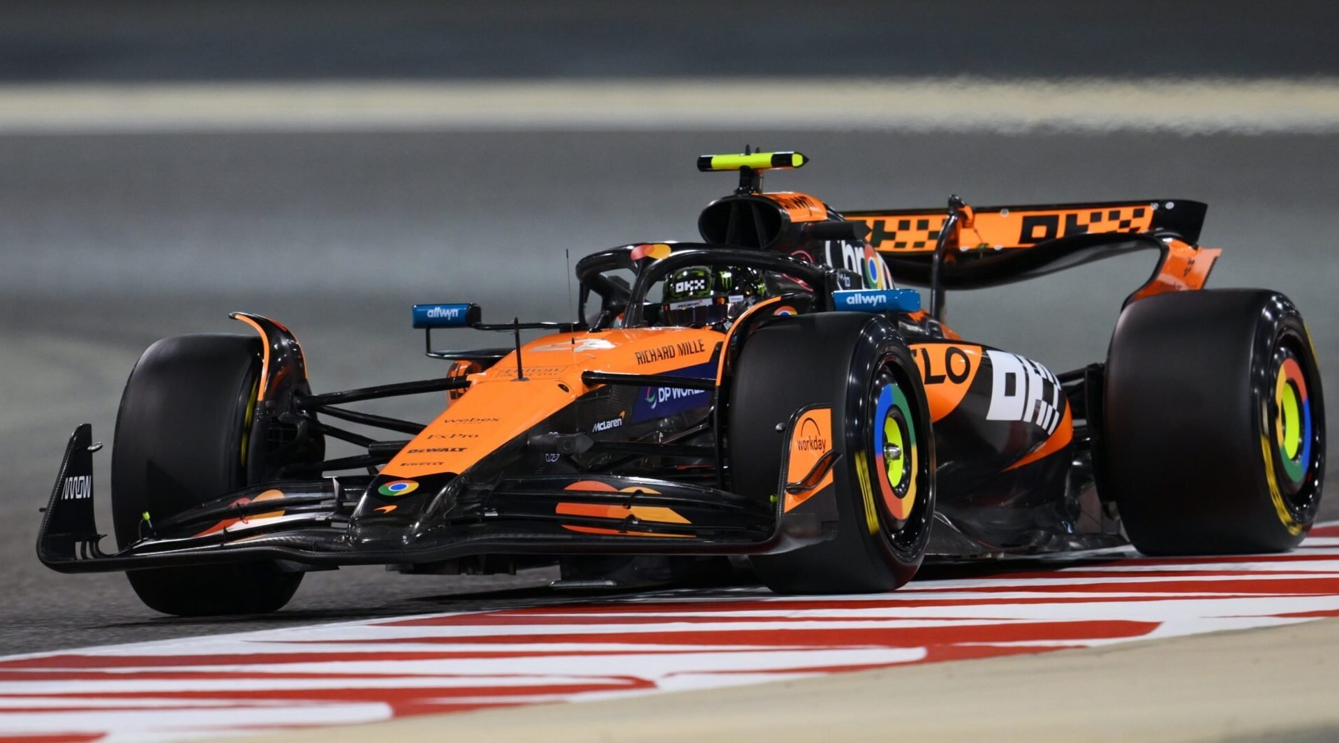 Lando Norris em carro da McLaren (foto: Divulgação/F1)