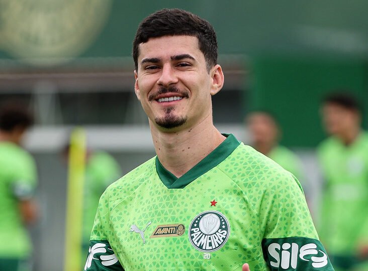 Rômulo, do Palmeiras, sorrindo (foto: Fabio Menotti/Palmeiras)