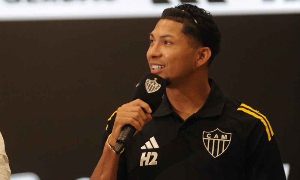 Rony foi apresentado pelo Atlético nesta sexta-feira (21/2) (foto: Alexandre Guzanshe/EM/DA.Press)