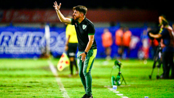 William Batista, técnico do América (foto: Mourão Panda/América)