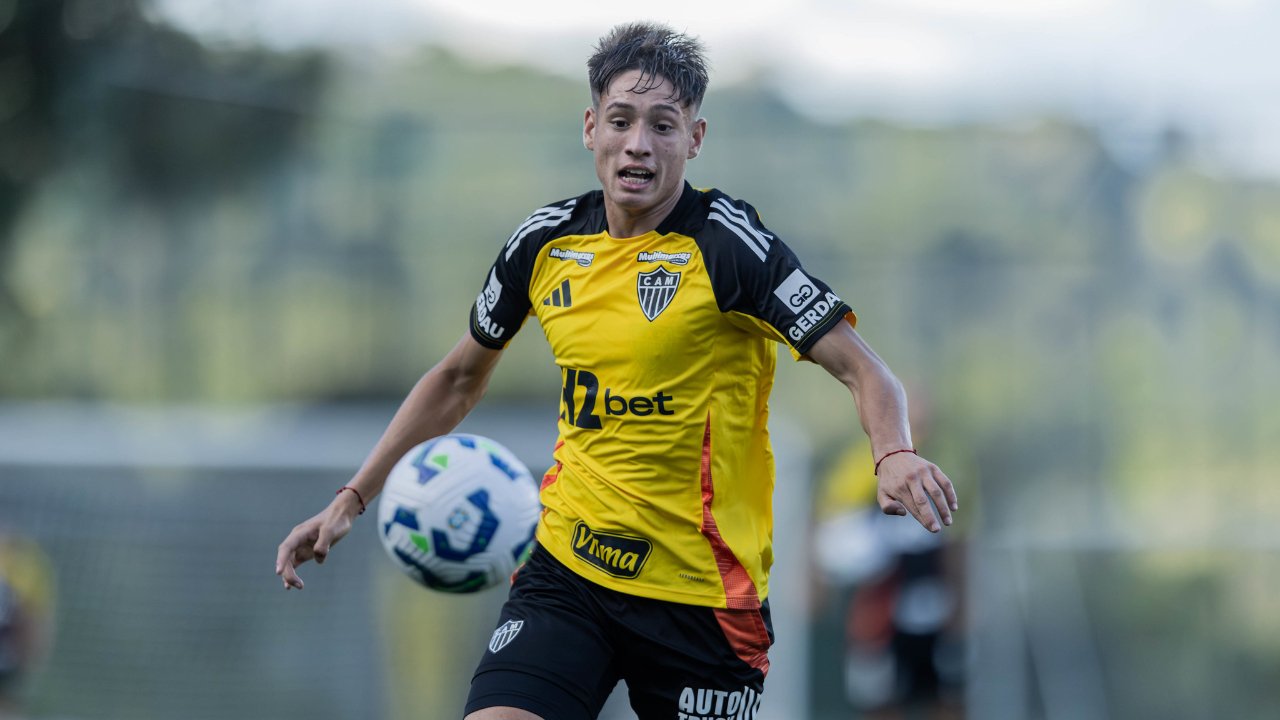 Iván Román em treino pelo Atlético (foto: Pedro Souza/Atlético)
