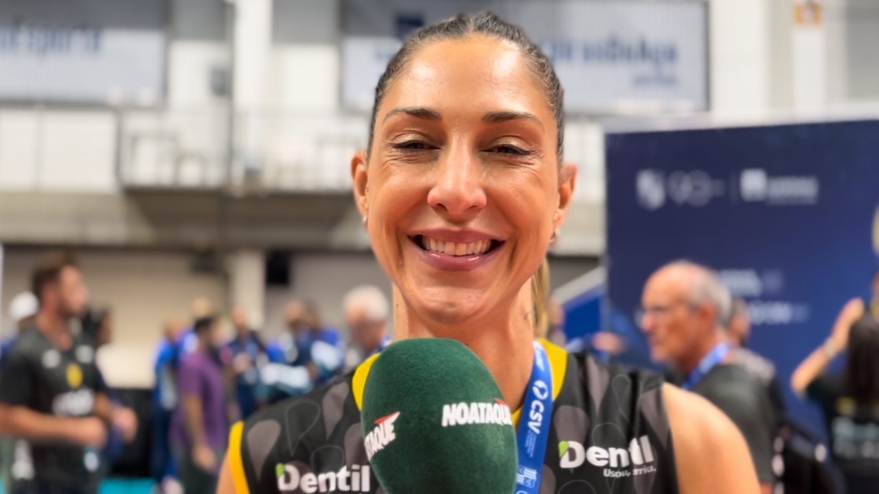 Carol Gattaz, central do Praia Clube (foto: Pedro Bueno / No Ataque)