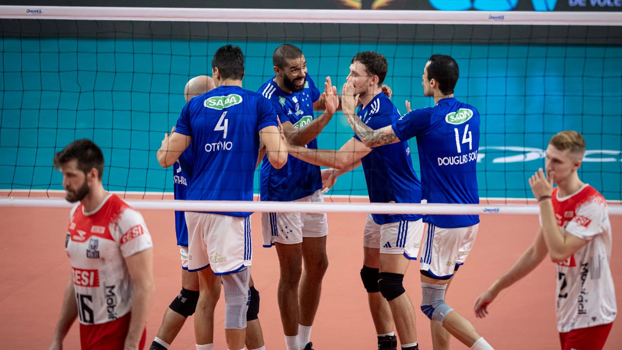 Time masculino de vôlei do Cruzeiro (foto: Agência I7 / Cruzeiro)
