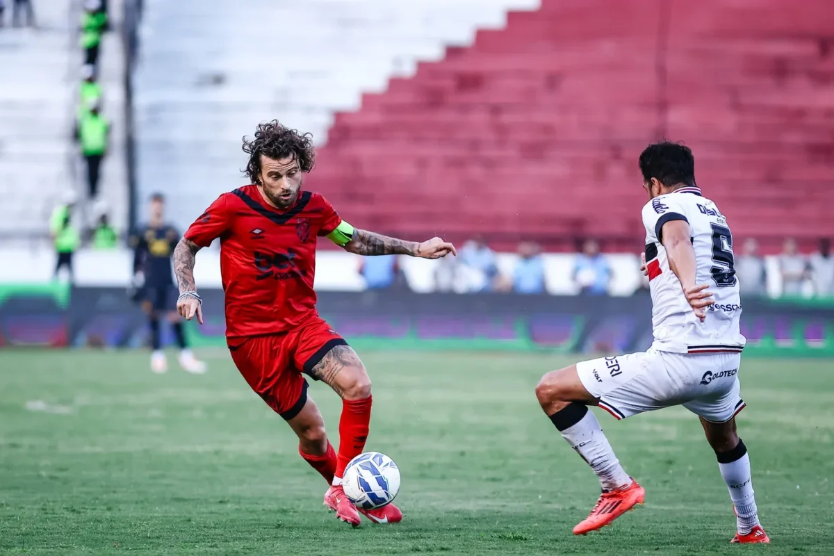 Sport ganhou do Santa Cruz e está na final do Pernambucano (foto: Paulo Paiva / Sport Recife)