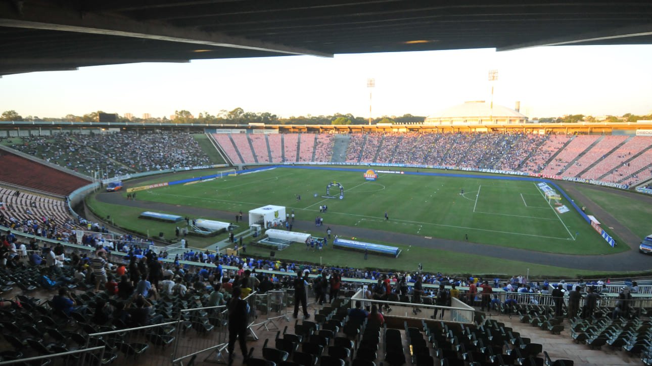 Estádio Parque do Sabiá, em Uberlândia (foto: Alexandre Guzanshe/EM/D.A. Press)