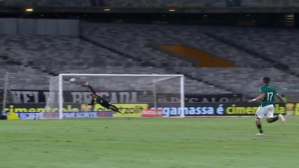 Manaus marcou golaço contra o Atlético (foto: Reprodução/Amazon Prime Video)