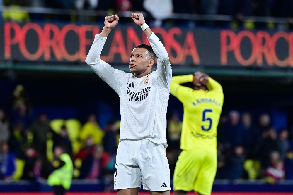 Mbappé celebra mais um gol pelo Real Madrid (foto: José Jordan/AFP)