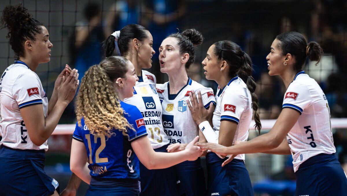 Jogadoras do Minas comemoram ponto no Sul-Americano Feminino de Vôlei (foto: Hedgard Moraes/Minas Tênis Clube)