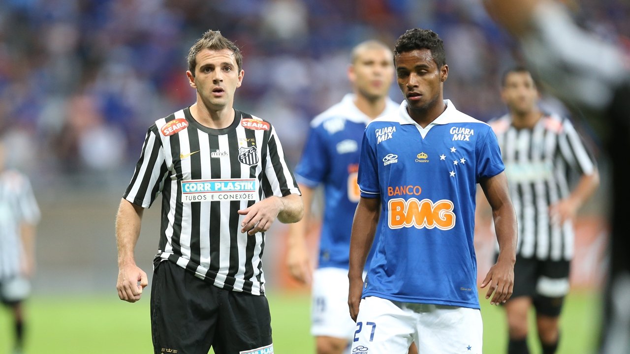 Montillo em Cruzeiro x Santos (foto: Alexandre Guzanshe/EM/D.A Press)