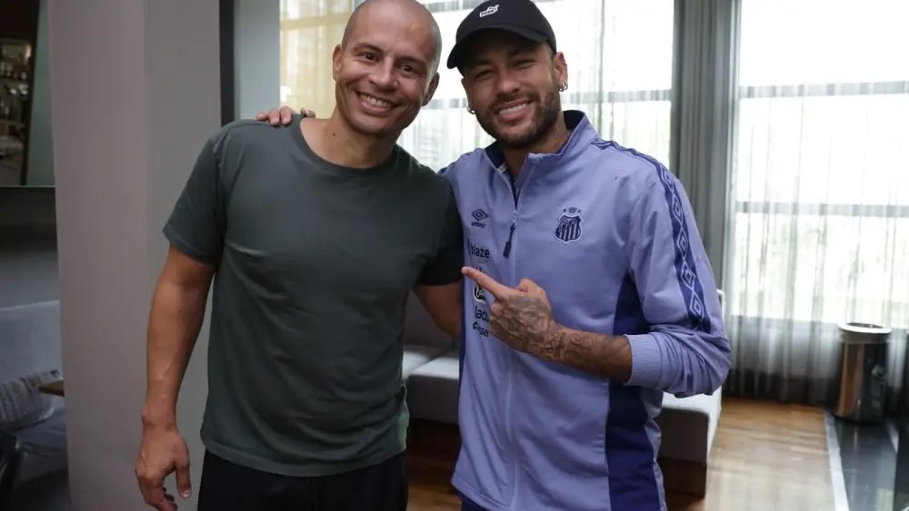 Alex e Neymar (foto: Reprodução)